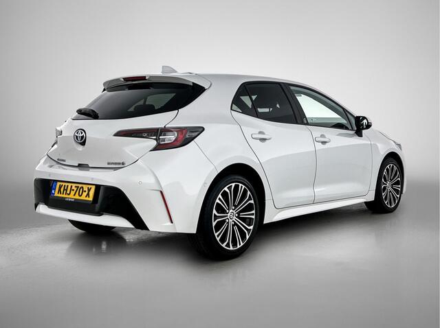 Toyota COROLLA 1.8 Hybrid Dynamic 2e set winterbanden + lichtmetalen velgen op 4e etage