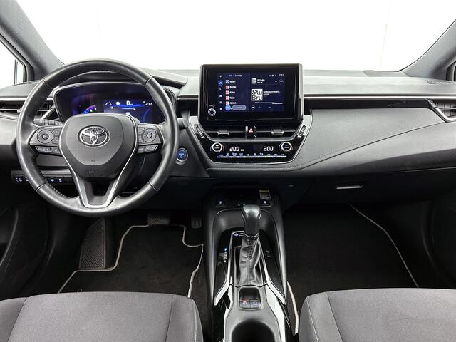Toyota COROLLA 1.8 Hybrid Dynamic 2e set winterbanden + lichtmetalen velgen op 4e etage