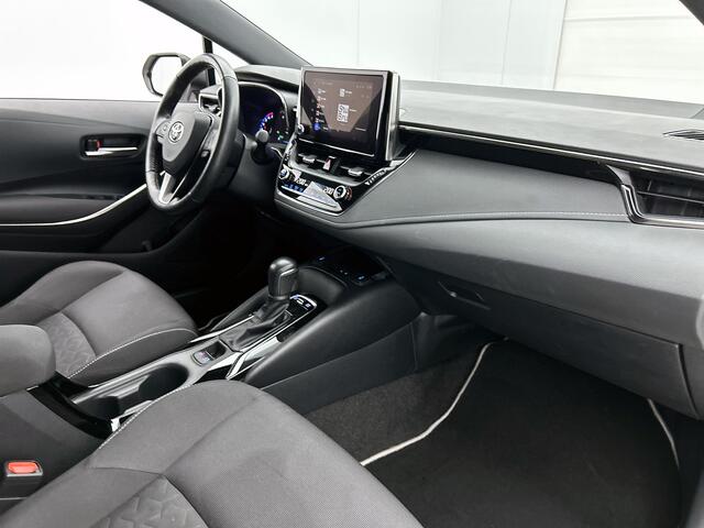 Toyota COROLLA 1.8 Hybrid Dynamic 2e set winterbanden + lichtmetalen velgen op 4e etage