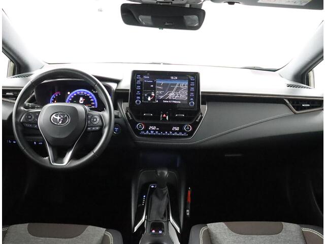 Toyota COROLLA Touring Sports 1.8 Hybrid Trek | Keyless entry | Navigatie | Electrische Achterklep | Lichtmetalen velgen | Apple Carplay & Android Auto |