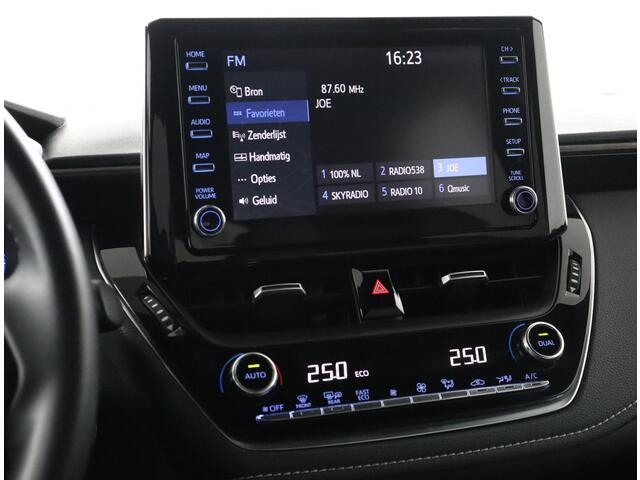 Toyota COROLLA Touring Sports 1.8 Hybrid Trek | Keyless entry | Navigatie | Electrische Achterklep | Lichtmetalen velgen | Apple Carplay & Android Auto |