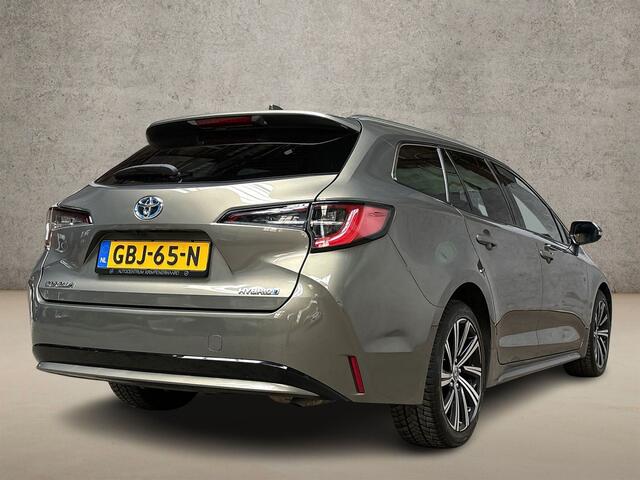 Toyota COROLLA 1.8 Hybrid Dynamic Automaat (APPLE CARPLAY, LEDER, STOELVERWARMING, CAMERA, SPORTSTOELEN, ADAPTIVE CRUISE, GETINT GLAS, ZWART HEMEL, NIEUWSTAAT)