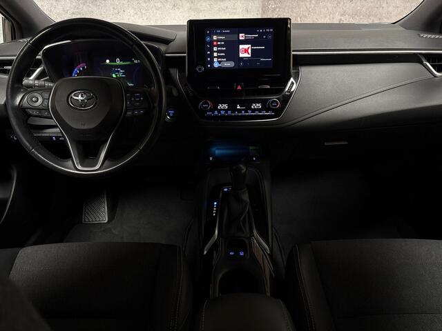 Toyota COROLLA 1.8 Hybrid Dynamic Automaat (APPLE CARPLAY, LEDER, STOELVERWARMING, CAMERA, SPORTSTOELEN, ADAPTIVE CRUISE, GETINT GLAS, ZWART HEMEL, NIEUWSTAAT)