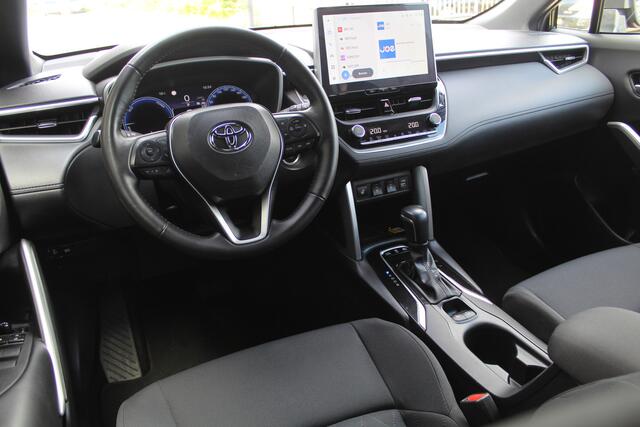 Toyota COROLLA Cross 2.0 Hybrid 200 Dynamic Plus | Rijklaar | Trekhaak | Stoel-/stuurverw. | LED | Keyless | Apple/Android | Camera | Dealer onderhouden