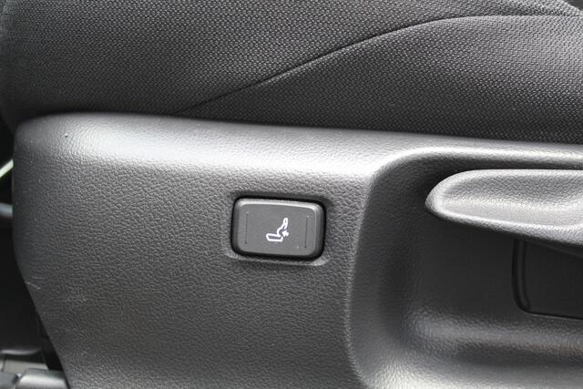 Toyota COROLLA Cross 2.0 Hybrid 200 Dynamic Plus | Rijklaar | Trekhaak | Stoel-/stuurverw. | LED | Keyless | Apple/Android | Camera | Dealer onderhouden