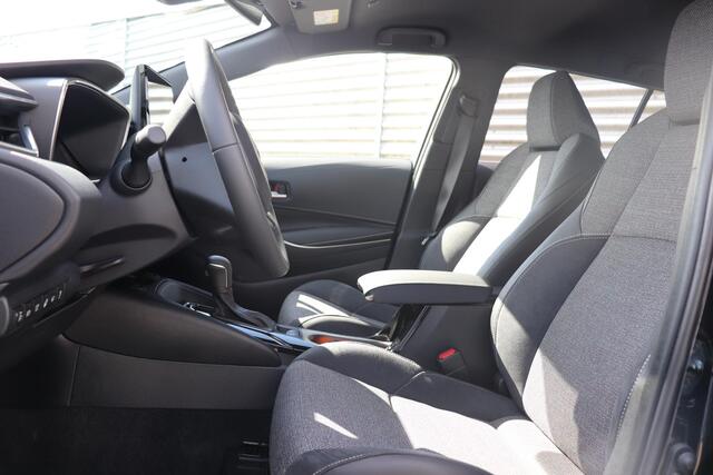 Toyota COROLLA Touring Sports Hybrid 140 Dynamic, Nieuw, Voordeel! ¤ 4.250