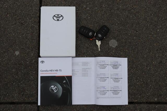 Toyota COROLLA Touring Sports Hybrid 140 GR Sport, Trekhaak, Elektrische achterklep, Apple Carplay/Android Auto!