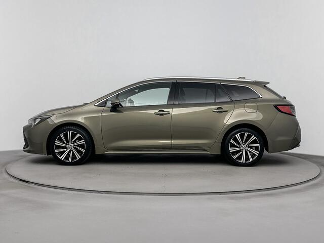 Toyota COROLLA Touring Sports 1.8 Hybrid Dynamic | NL-Auto | Trekhaak | Gereserveerd Mike besteman 18-5