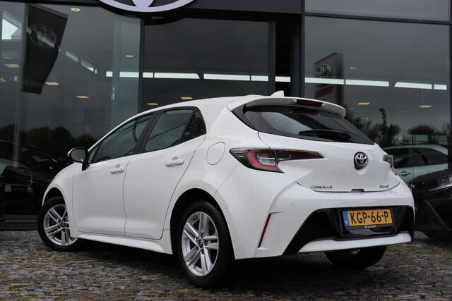 Toyota COROLLA 1.8 Hybrid Dynamic Limited, Parkeersensoren