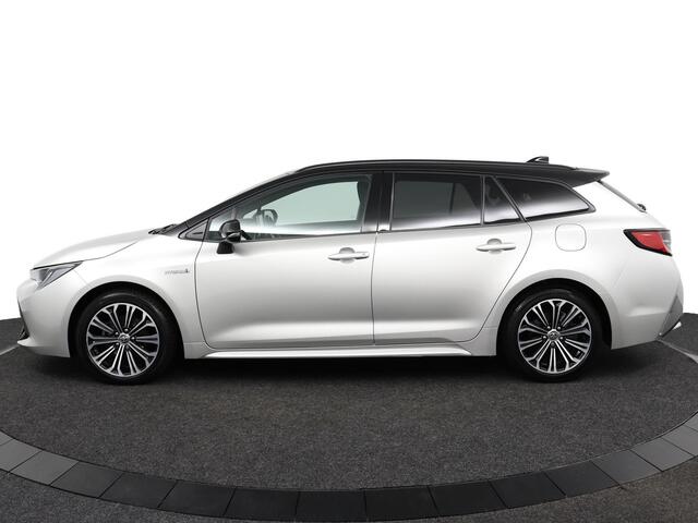 Toyota COROLLA Touring Sports 1.8 Hybrid Dynamic | two-tone | Navigatie | Trekhaak | Apple Carplay/Android Auto |