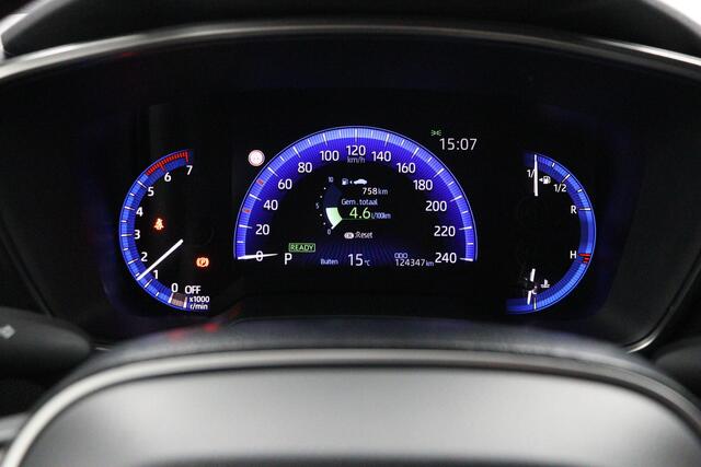 Toyota COROLLA Touring Sports 1.8 Hybrid Dynamic | two-tone | Navigatie | Trekhaak | Apple Carplay/Android Auto |
