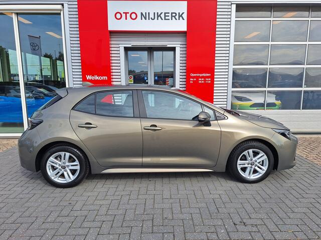 Toyota COROLLA 1.8 Hybrid Active *Met trekhaak!*