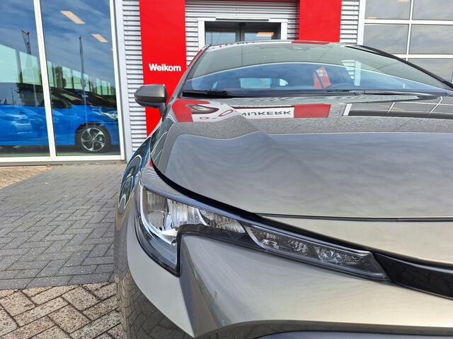 Toyota COROLLA 1.8 Hybrid Active *Met trekhaak!*