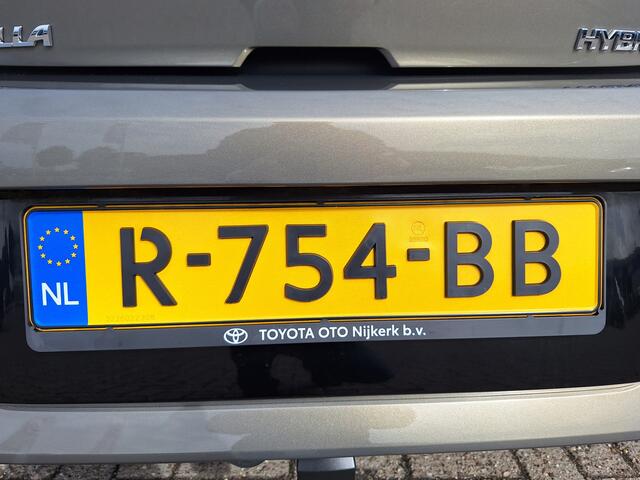 Toyota COROLLA 1.8 Hybrid Active *Met trekhaak!*