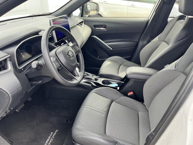 Toyota COROLLA Cross Hybrid 200 First Edition NL Auto Dealer Onderhouden PDC BSM