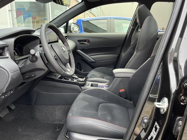 Toyota COROLLA Cross Hybrid 180 GR Sport