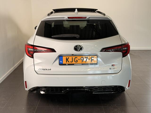 Toyota COROLLA Touring Sports Hybrid 180 GR Sport | Schuif-kantel dak | HUD | JBL |