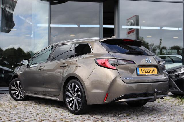 Toyota COROLLA Touring Sports 1.8 Hybrid Dynamic Trekhaak, Allseason banden