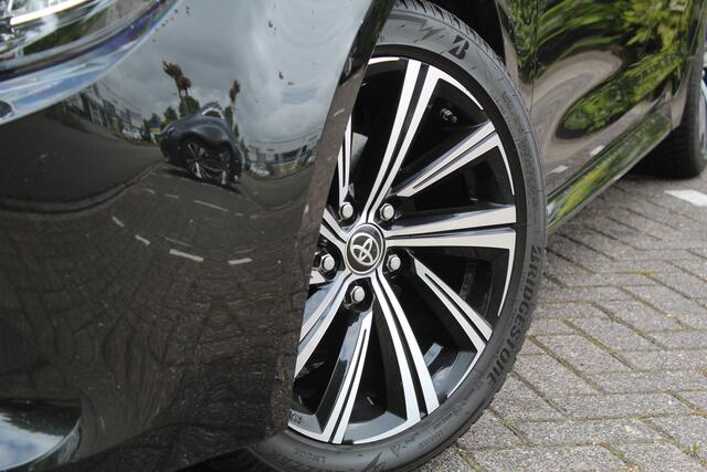 Toyota COROLLA Touring Sports 1.8 Hybrid Dynamic | Rijklaar | Stoelverw. | LED | Keyless | Apple/Android | Camera | Adap.cruise | Clima