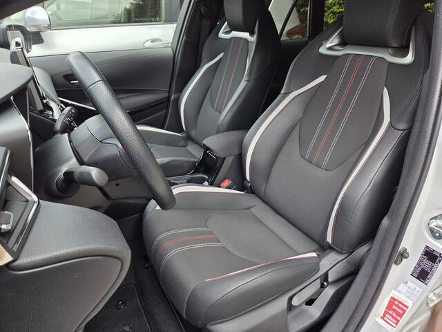 Toyota COROLLA Touring Sports 1.8 Hybrid GR-Sport | Apple CarPlay | Navigatie | Rijklaar incl. garantie |