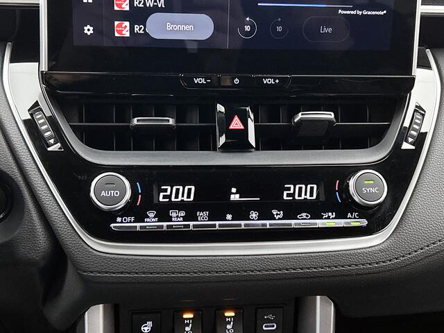 Toyota COROLLA Cross Hybrid 140 Dynamic | Parkeersensoren | Stoel -en stuurwielverwarming | Climate control |