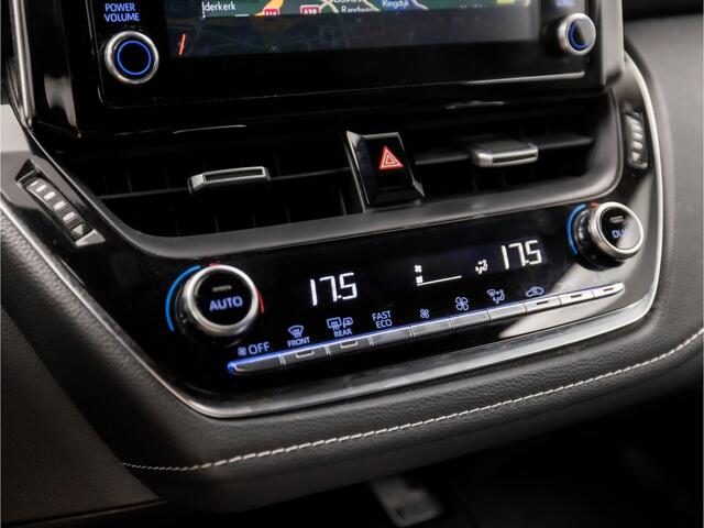 Toyota COROLLA 1.8 Hybrid Sport Automaat (NAVIGATIE, LEDER, VIRTUAL COCKPIT, CAMERA, SPORTSTOELEN, GETINT GLAS, ADAPTIVE CRUISE, NIEUWE APK, NIEUWSTAAT)