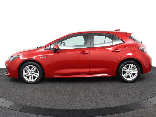 Toyota COROLLA 1.8 Hybrid Business | Apple Carplay / Android Auto | Automatische airco | Achteruitrij Camera |