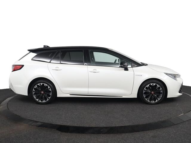 Toyota COROLLA Touring Sports 1.8 Hybrid GR-Sport | Stoel verwarming | Stuurwiel verwarming | Apple carplay & Android |