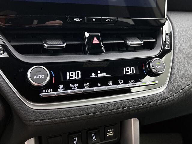 Toyota COROLLA Cross Hybrid 200 Style, trekhaak, half leder, stoelverwarming