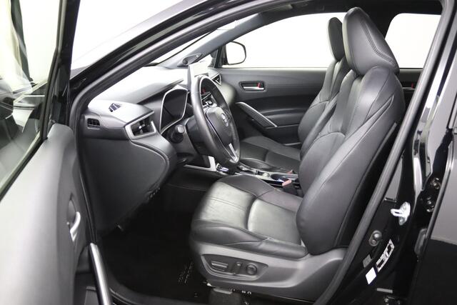 Toyota COROLLA Cross 2.0 High Power Hybrid Launch Edition | elektrisch glazen panorama-dak | treeplanken | Stoelverwarming | Stuurverwarming | Premium Audio | Origineel Nederlands |