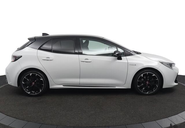 Toyota COROLLA 2.0 Hybrid GR-Sport Plus Origineel Nederlands | Voorstoelen verwarmd | Parkeersensoren rondom |