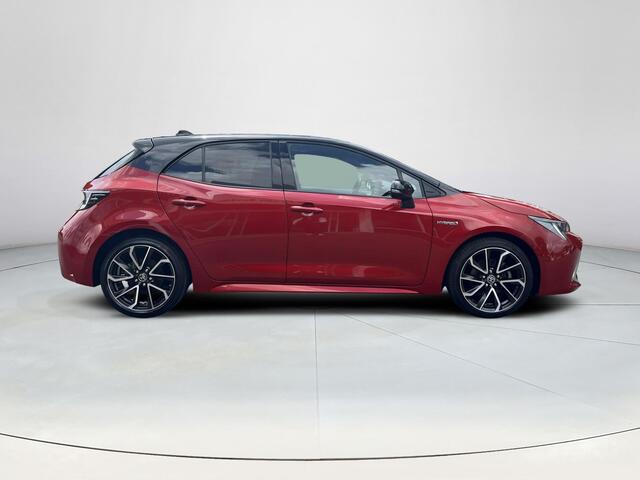 Toyota COROLLA 2.0 Hybrid Executive | Navigatie | Carplay | 18 inch LM-velgen | Stoelverwarming | Parkeerhulp |
