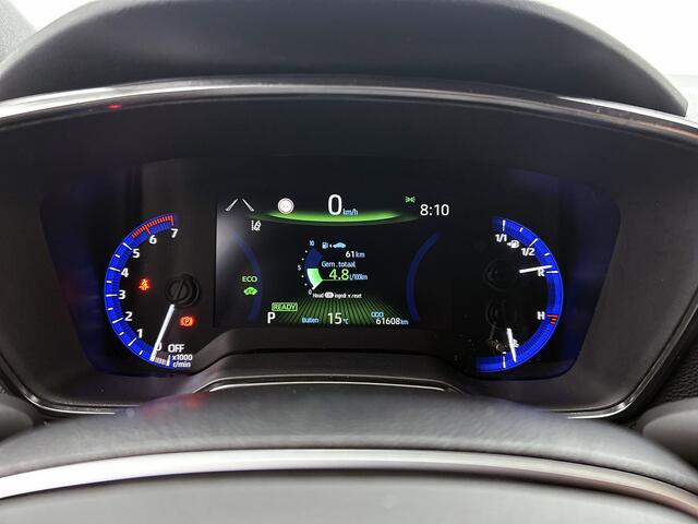 Toyota COROLLA Touring Sports 1.8 Hybrid First Edition bi-tone | Parkeersensoren voor+achter met assistent | Achteruitrijcamera | Apple CarPlay/Android auto | Navigatie | DAB | Cruise control adaptive | Climate control |