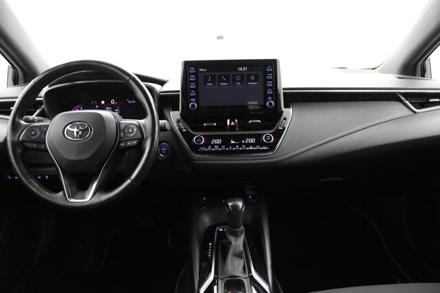Toyota COROLLA Touring Sports 1.8 Hybrid First Edition | Parkeersensoren | Stuur en Stoelverwarming | Dodehoekherkenning |