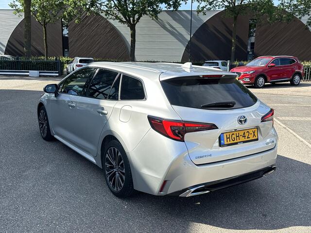 Toyota COROLLA Touring Sports Hybrid 140 Business Plus VAN ¤29.900 VOOR ¤27.877 | UW WK-VOORDEEL ¤2.023| TOYOTA GARANTIE T/M 2034| AFNEEMBARE TREKHAAK| CAMERA| STOEL + STUURVERWARMING| VOORRUITVERWARMING|