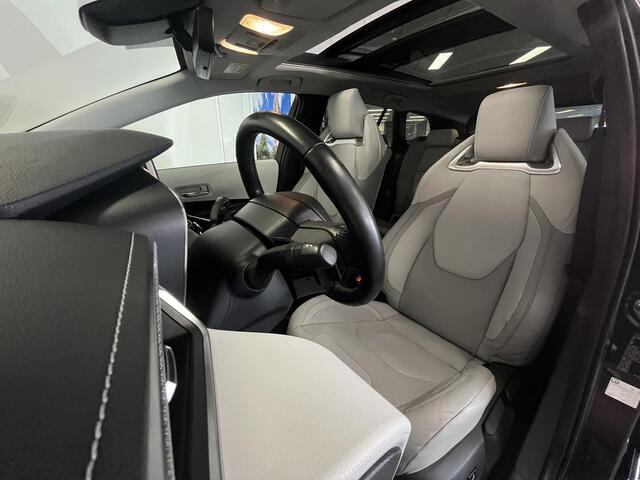 Toyota COROLLA Touring Sports 2.0 Hybrid Premium | HUD | Leder | Panoramadak | Camera