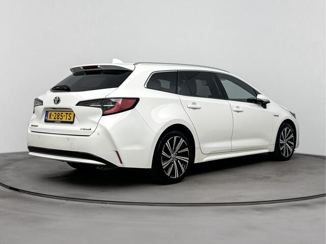 Toyota COROLLA Touring Sports 1.8 Hybrid Business Plus | Parkeersensoren V+A | Stoelverwarming | Onderweg-naar-dealer