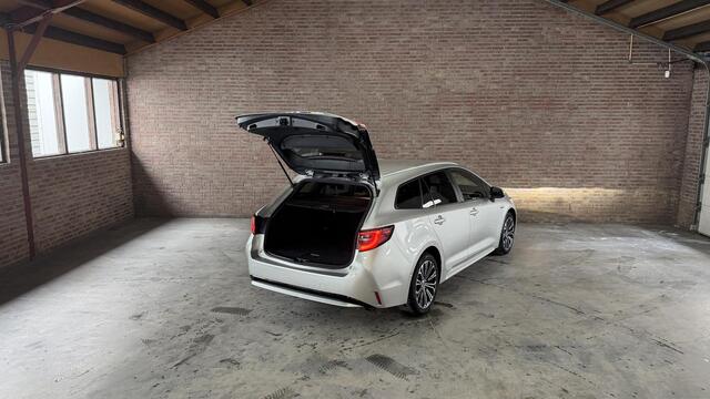 Toyota COROLLA Touring Sports 1.8 Hybrid Dynamic Automaat Camera / Winterpakket / Nieuwe Allseason Banden