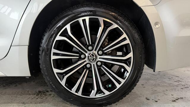 Toyota COROLLA Touring Sports 1.8 Hybrid Dynamic Automaat Camera / Winterpakket / Nieuwe Allseason Banden