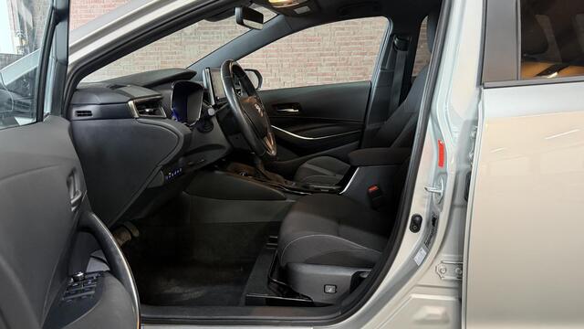 Toyota COROLLA Touring Sports 1.8 Hybrid Dynamic Automaat Camera / Winterpakket / Nieuwe Allseason Banden