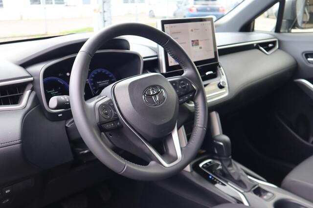 Toyota COROLLA Cross Hybrid 140 Style Trekhaak | All Seasonbanden | Blindspot