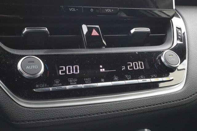 Toyota COROLLA Cross Hybrid 140 Style Trekhaak | All Seasonbanden | Blindspot