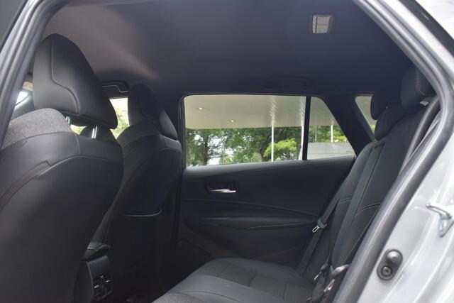 Toyota COROLLA Touring Sports 1.8 Hybrid TeamNL Trekhaak | Stoelverwarming | Keyless | Carplay Navigatie | 12 mnd BOVAG garantie | Whatsapp 06-53188999
