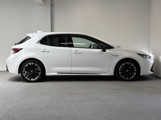 Toyota COROLLA 2.0 Hybrid 184pk GR-Sport | CARPLAY | CAMERA | STOELVERWARMING |