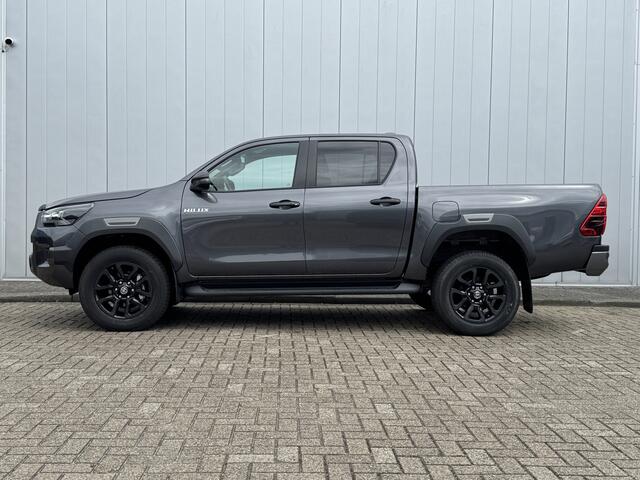 Toyota HI-LUX HiLux 2.8 D-4D Double Cab Invincible Hybrid Automaat Nieuw Snel Leveren Grijs Kenteken NL Auto