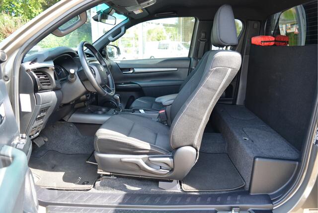 Toyota HI-LUX HiLux 2.4 D-4D Xtra Cab Professional | ALU CAB | Nieuwstaat | Trekhaak |
