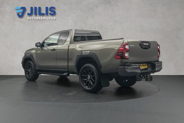 Toyota HI-LUX HiLux 2.4 D-4D Xtra Cab Professional | Parkeersensoren | Trekhaak | Stoelverwarming | Cruise control