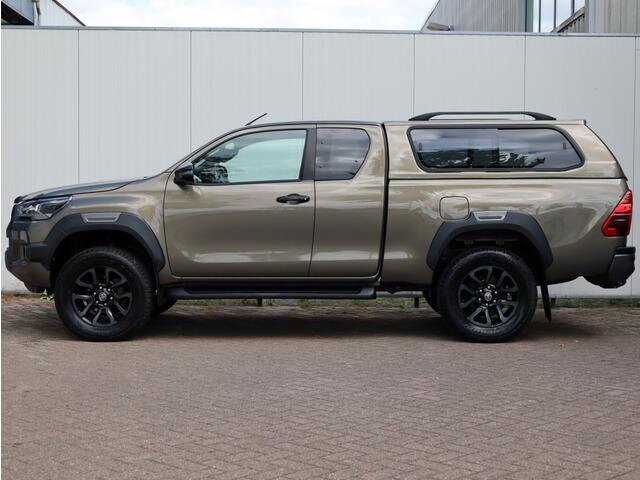 Toyota HI-LUX 2.8 D-4D XC Invincible A/T | Hard Top | Roll-Cover |
