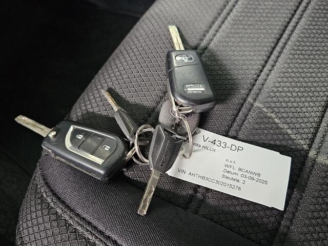 Toyota HI-LUX HiLux 2.4 D-4D-F Xtra Cab Professional