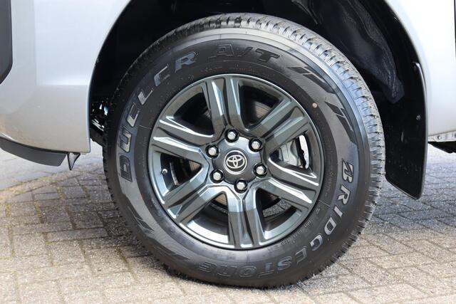 Toyota HI-LUX HiLux 2.4 D-4D Double Cab Challenger Automaat , Navi, Parkeersensoren